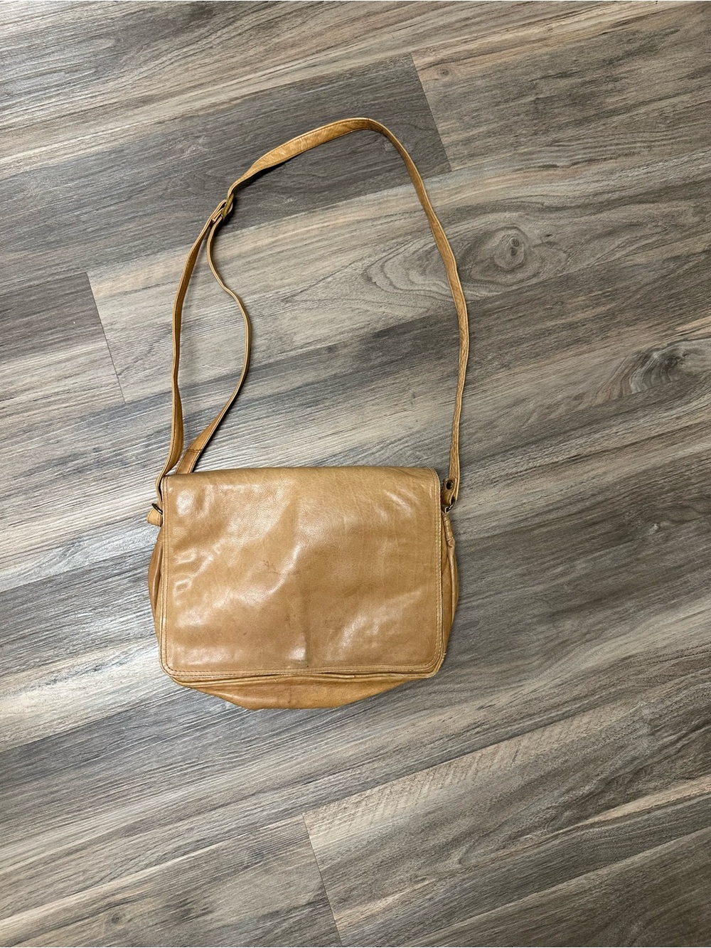 Vintage Tan Leather Messenger Bag